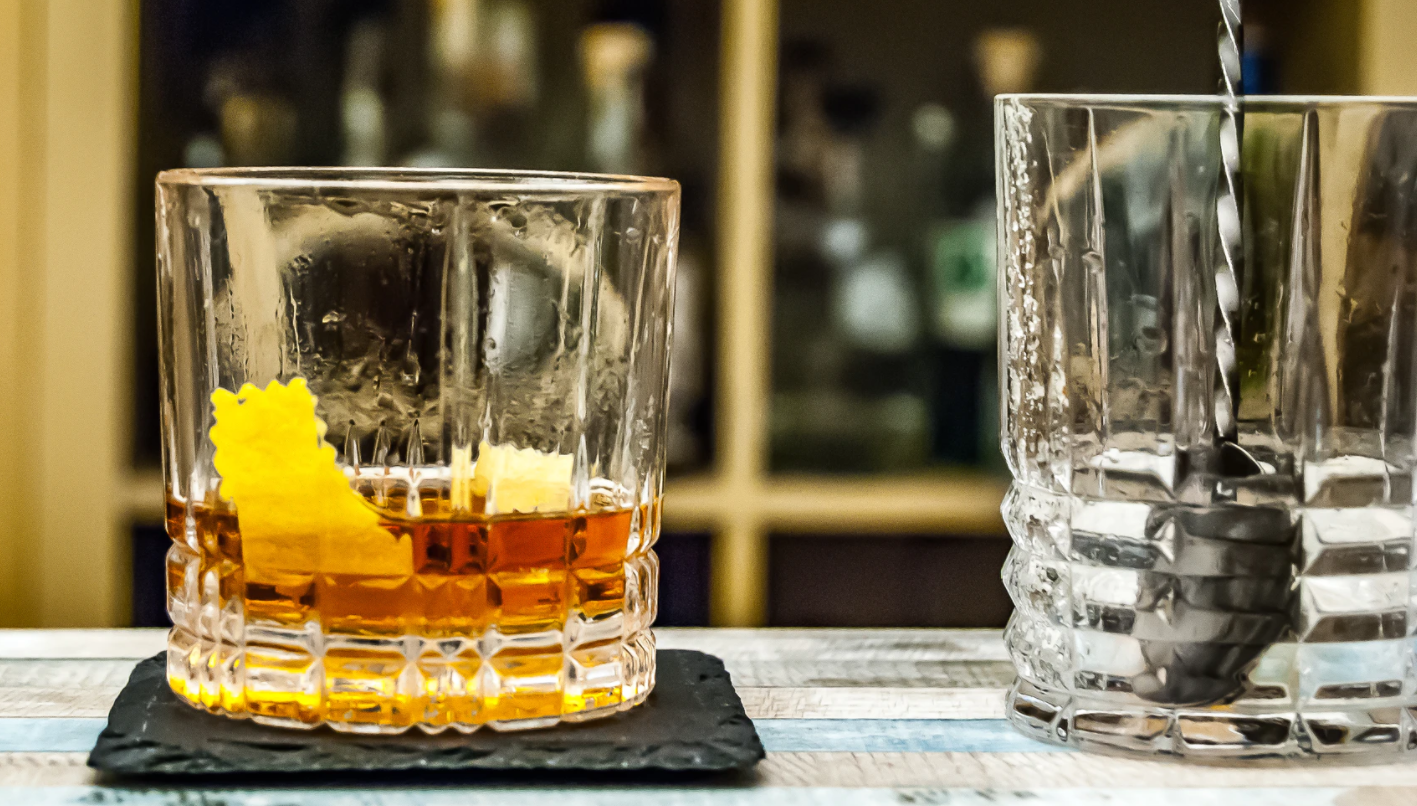 CBD and Alcohol: Is it safe to combine? - Leaf Remedys